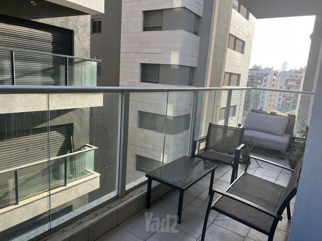 אלוף הניצחון 16