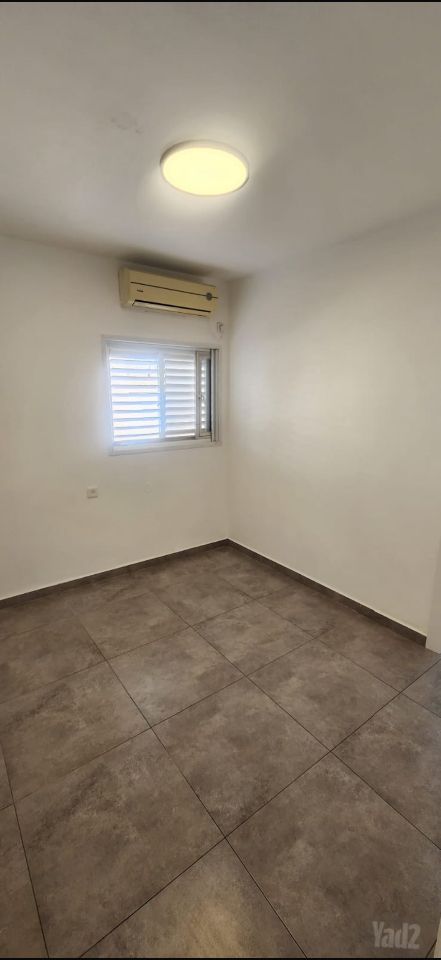 דירה, הרב זינגר 4, רמב"ם, ראשון לציון