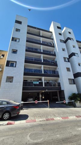 דירה, לב העיר, בת ים
