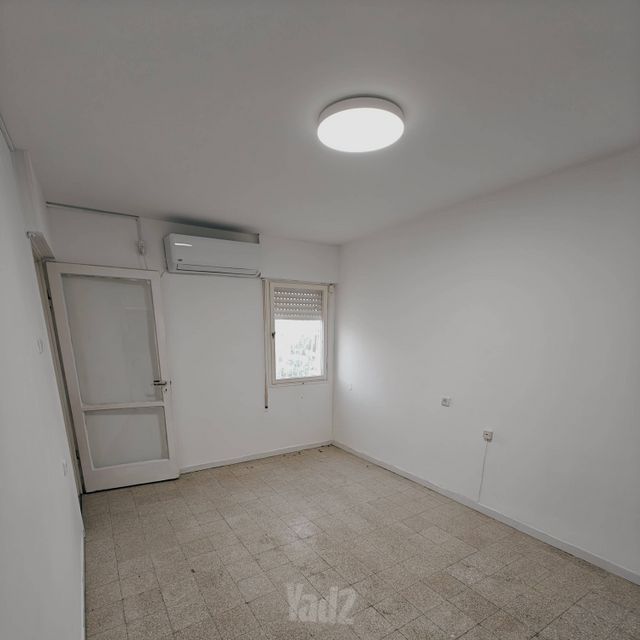 יצחק שדה 632