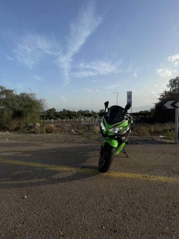 מודעת רכב קאוואסאקי נינג'ה 400