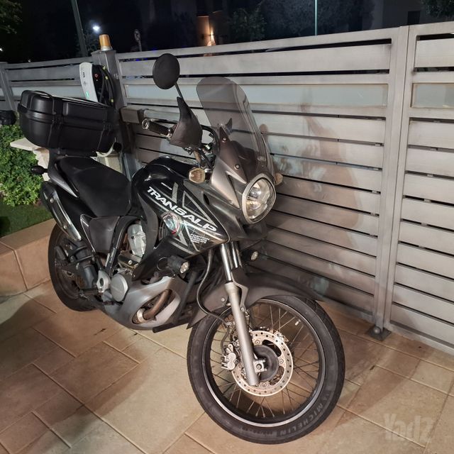 מודעת רכב הונדה טרנסאלפ 700