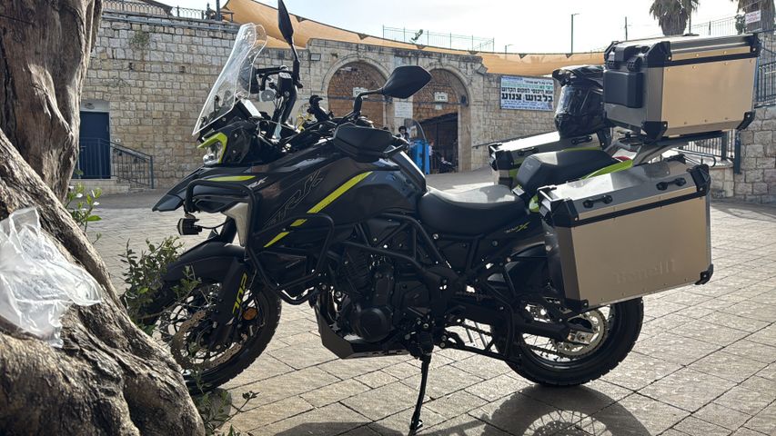 מודעת רכב בנלי TRK702X