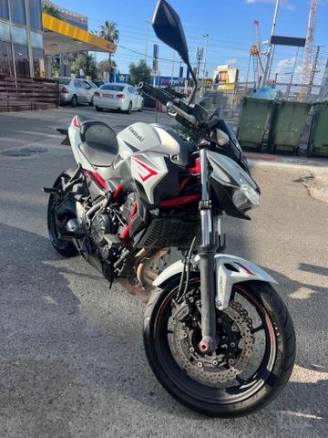 מודעת רכב קאוואסאקי Z650