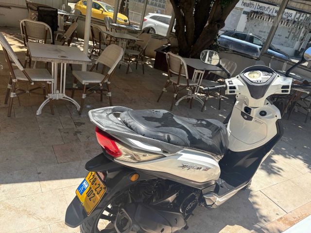 מודעת רכב סאן יאנג סימפוני 200