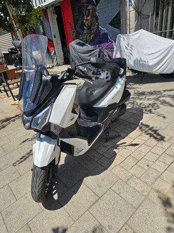 מודעת רכב סאן יאנג ג'וירייד 300 15