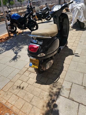 מודעת רכב פיאג'ו וספה LX125