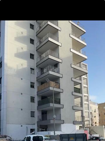 קורט טוכולסקי 6