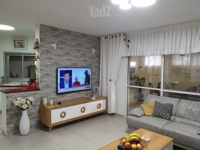 עין גדי 2