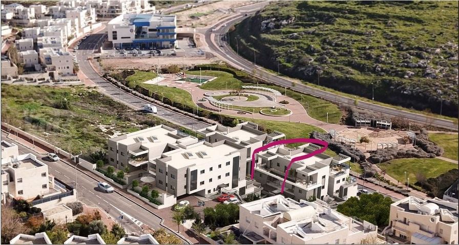 דרך מנחם בגין 48