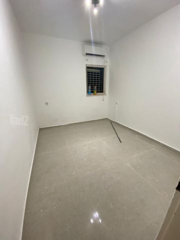 אפרים שריר 10