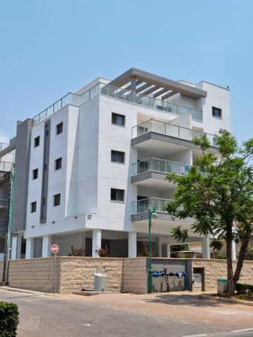 ז'בוטינסקי 29