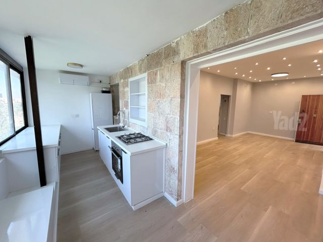 דירה להשכרה בירושלים (תיווך) — 2