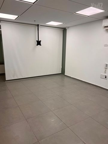 משרדים, נווה אליאס, טירת כרמל