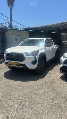 מודעת רכב טויוטה היילקס