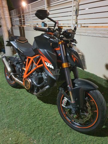 מודעת רכב KTM Naked Super Duke 1290R