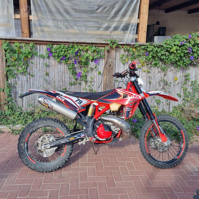 מודעת רכב בטא RR250