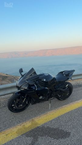 מודעת רכב ימאהה YZF-R1