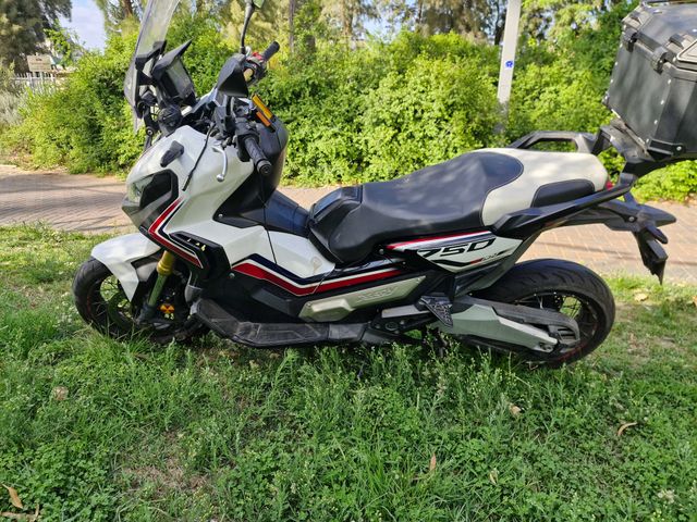 מודעת רכב הונדה X-ADV750