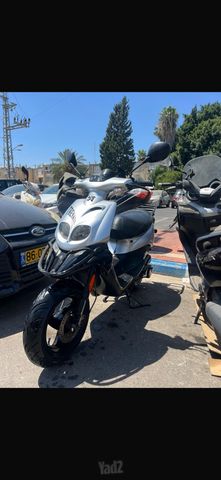 מודעת רכב פיג'ו טרקר Road 50