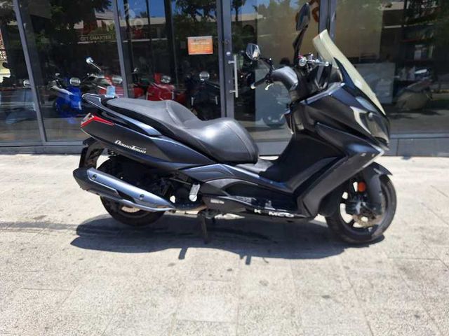 מודעת רכב קימקו דאון-טאון 250
