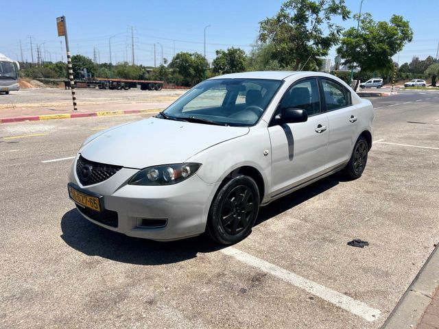 מודעת רכב מאזדה 3