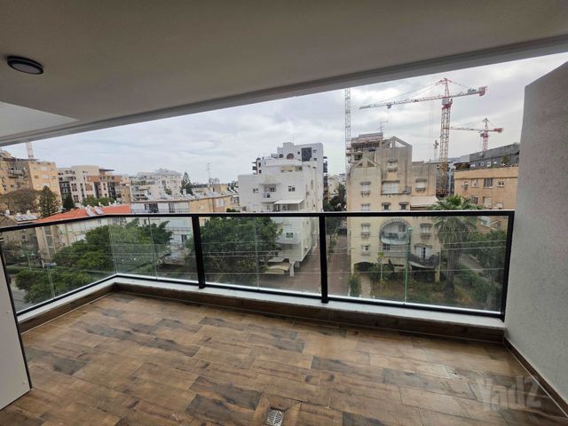 רוטשילד 158