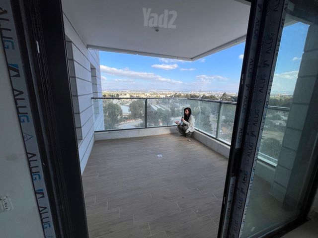 יעל רום 20