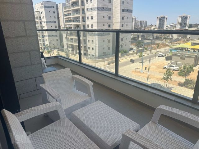 אריק איינשטיין 105