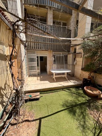 דירת גן למכירה בירושלים (תיווך) — 3