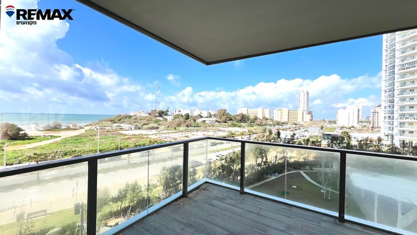 שדרות רחבעם זאבי 15