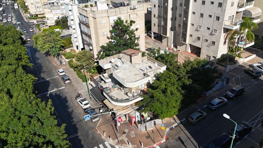 מגרשים, כפר גנים א, פתח תקווה