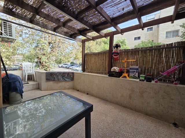 דירת גן למכירה בירושלים (תיווך) — 2