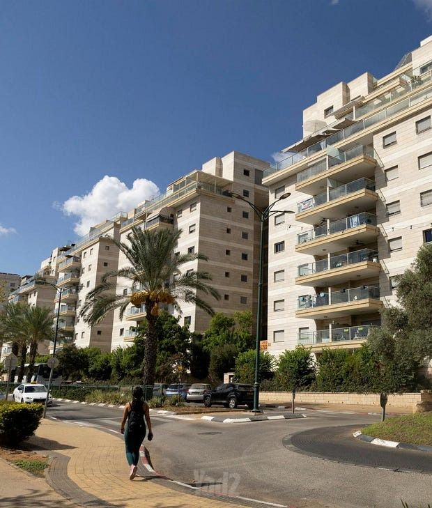 דירה, רמת אמיר, קדימה צורן