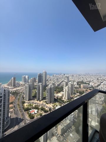 הקוממיות 16