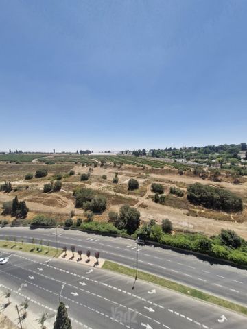 דירה להשכרה בירושלים (תיווך) — 2