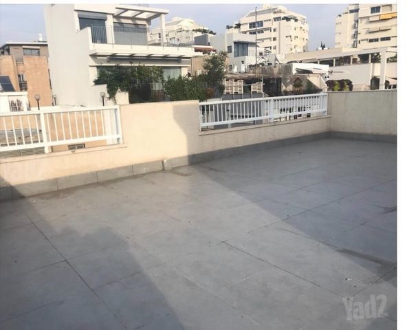 גג/ פנטהאוז להשכרה בתל אביב יפו (תיווך) — 2