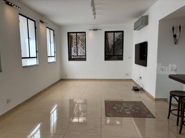 דירת גן להשכרה בתל אביב יפו (תיווך) — 2