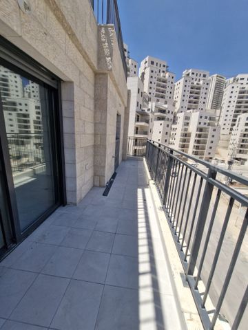 דירה להשכרה בירושלים (תיווך) — 5