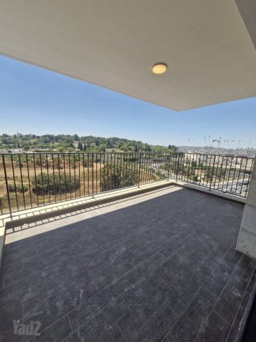 דירה להשכרה בירושלים (תיווך) — 5