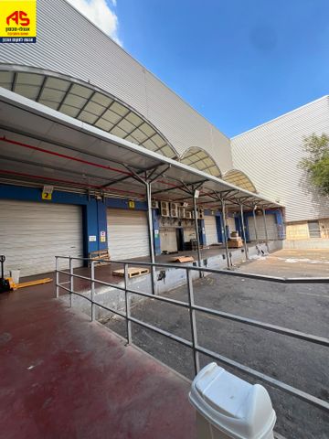 מחסנים, קרית שדה התעופה, קרית שדה התעופה / איירפורט סיטי