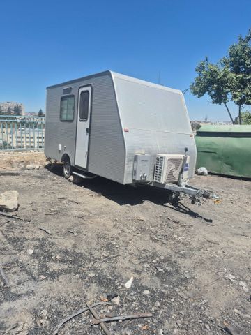 מודעת רכב נגרר (קראוון נגרר)