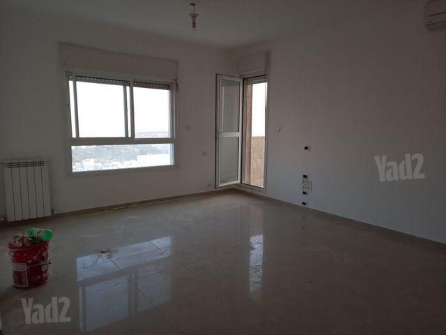 דירה, שמעון בן חמו 28, חומת שמואל, הר חומה, ירושלים