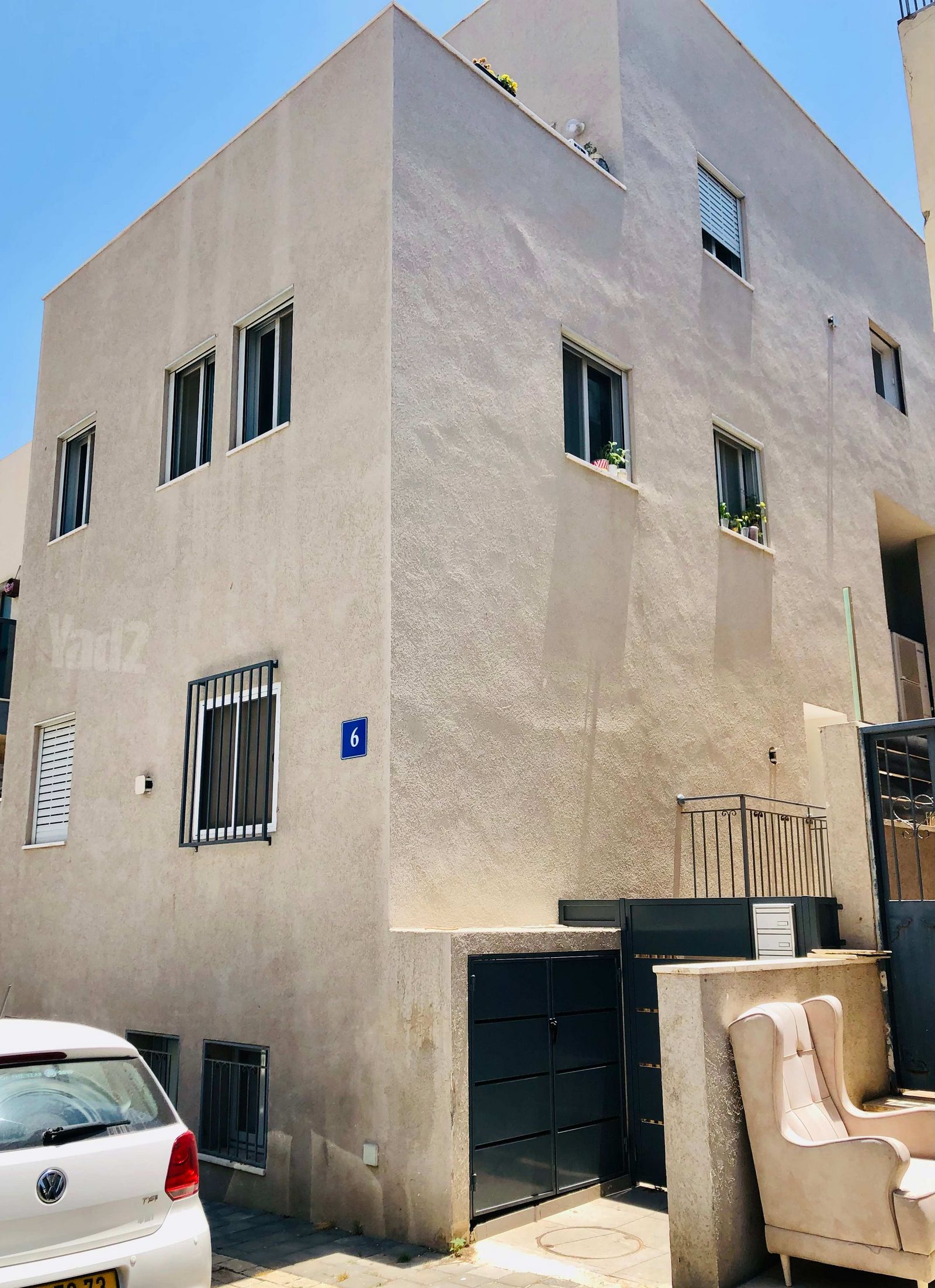 דירה, רומן רולן 6, צהלון, שיכוני חסכון, תל אביב יפו