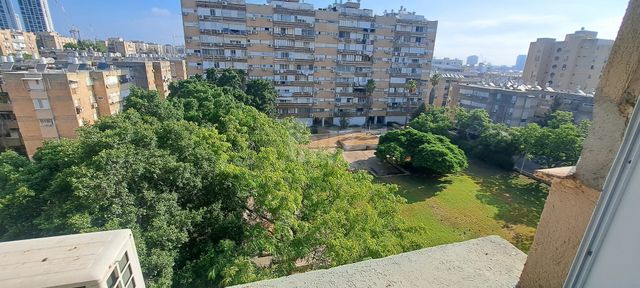 דירה, אלי כהן, רמת הנשיא, בת ים