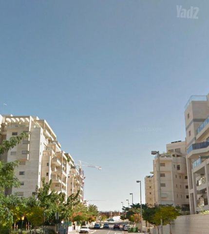 עמנואל זמיר 