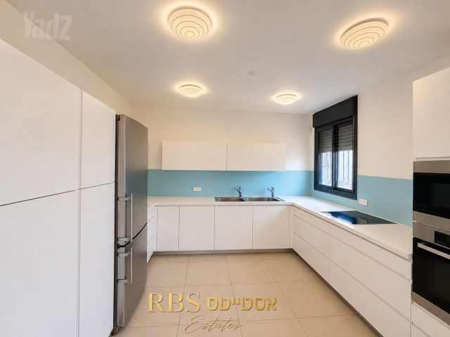 גג/ פנטהאוז להשכרה בבית שמש (תיווך) — 2