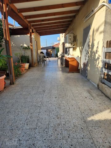 שיכוני המזרח