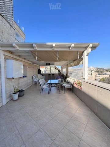 דירה למכירה בירושלים — 4