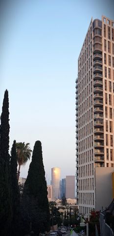 השניים 22